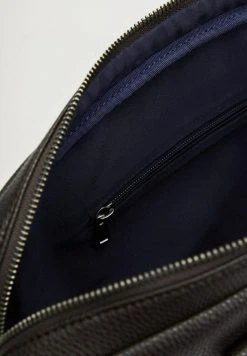 Mango Notebooktasche - Brun | Herren 11 Mango Notebooktasche - Brun | Herren -Mango Populaire Boutique 17dd60ff89c44fcc98291efd3c7126ad