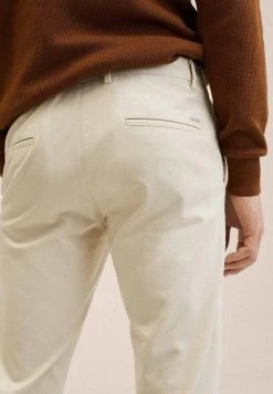 Mango BARNA - Chino - écru | Herren -Mango Populaire Boutique 4f4391bc565445fbac55f7a5835cc912