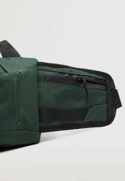 Mango DAVID - Gürteltasche - Donkergroen | Herren -Mango Populaire Boutique 5aa0fd1765f34a7bac9edaff9456d0a2