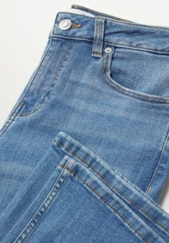 Mango Flared Jeans - Medium Blue | Damen 13 Mango Flared Jeans - Medium Blue | Damen -Mango Populaire Boutique 91f9351927484960bc6803a5d4105779