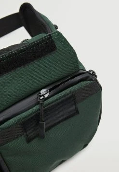 Mango DAVID - Gürteltasche - Donkergroen | Herren -Mango Populaire Boutique bc5baf3ce3184826957967e70ea500c8