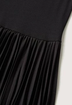 Mango CALDERA A - Strickkleid - Noir | Damen -Mango Populaire Boutique bdbe56a28f1e44ae9e19457f23b96d44