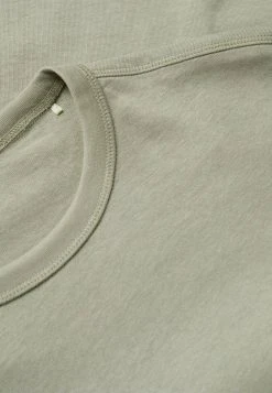 Mango ANOUK-I - T-Shirt Basic - Vert Pastel | Herren -Mango Populaire Boutique c0aa54d40988435d813459beb9972ba3