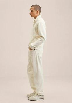 Mango HILLARY - Jeans Relaxed Fit - Cremeweiß | Herren -Mango Populaire Boutique d87a273b2e8d4e7f8126b14f3e1ab4b5