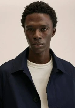 Mango Herren IKARIA - Trenchcoat - Bleu Marine Foncé 13 Mango Herren IKARIA - Trenchcoat - Bleu Marine Foncé -Mango Populaire Boutique f7bcdef0819241a49a914b92440c4628